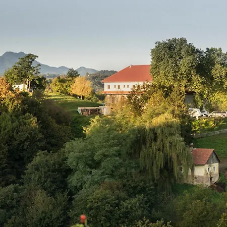 Romantisches Tiny House über den Weinbergen