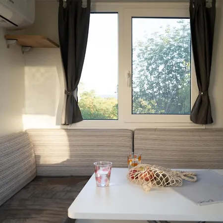 Romantisches Tiny House über den Weinbergen *