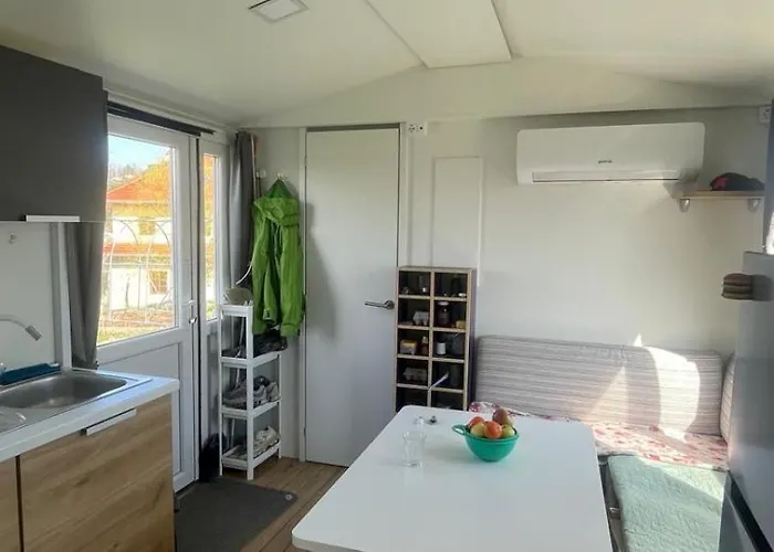 Panoramablick 360 Grad In Den Weinbergen شقة Trzec