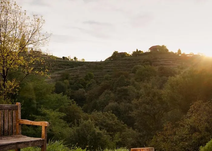 شقة Panoramablick 360 Grad In Den Weinbergen