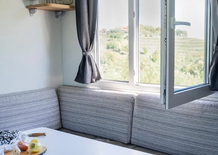 Apartamento Panoramablick 360 Grad In Den Weinbergen Trzec